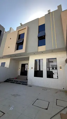 Villa for rent consisting of five rooms, a living room, a hall, and a maid's room. The villa has two floors.