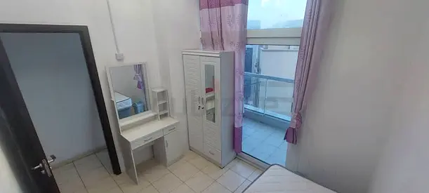 Flash Sale: a specious partition with Balcony available in Barsha Hights Tecom