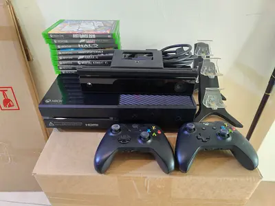 Xbox One console bundle with Kinect, 2 controllers and games