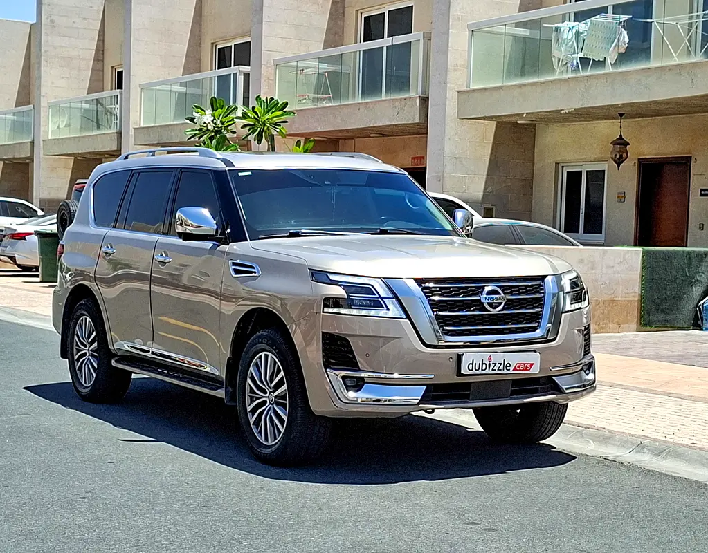 Nissan Patrol 2021 — photo 1 of 19