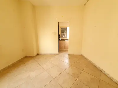 LAVISH STUDIO SEPRATE KITCHEN NEAR TO BUS STATION IN MUWAILEH