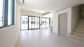Modern | Spacious | Private garden | Access to amenities near by | friendly community