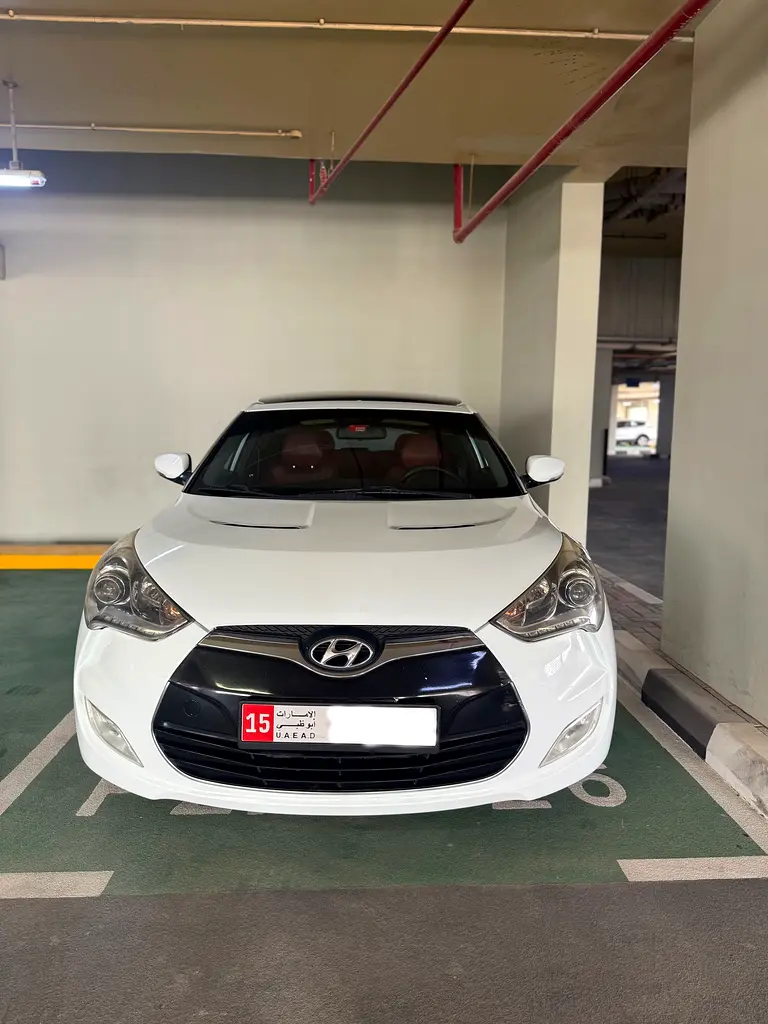 Hyundai Veloster 2013 — photo 1 of 3