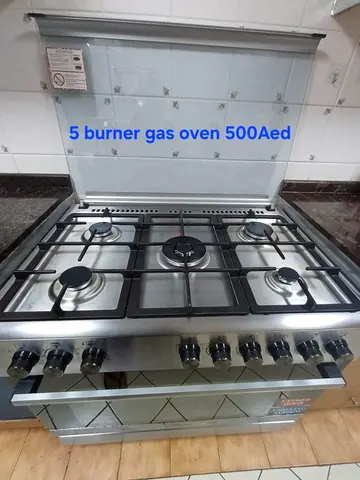 5-burner stainless steel gas oven with glass lid — used