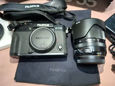 Fujifilm X-T10 mirrorless camera with XF 18-55mm lens Please read the note