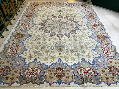 Kashan handmede carpet