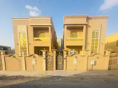 🏡 For sale: Villa in Rawda 1, first occupancy, opposite a park, 5 master bedrooms, majlis, living room, maid's room and storage.