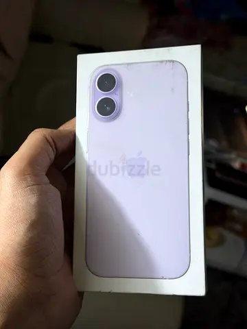 iPhone 17 256GB box packed