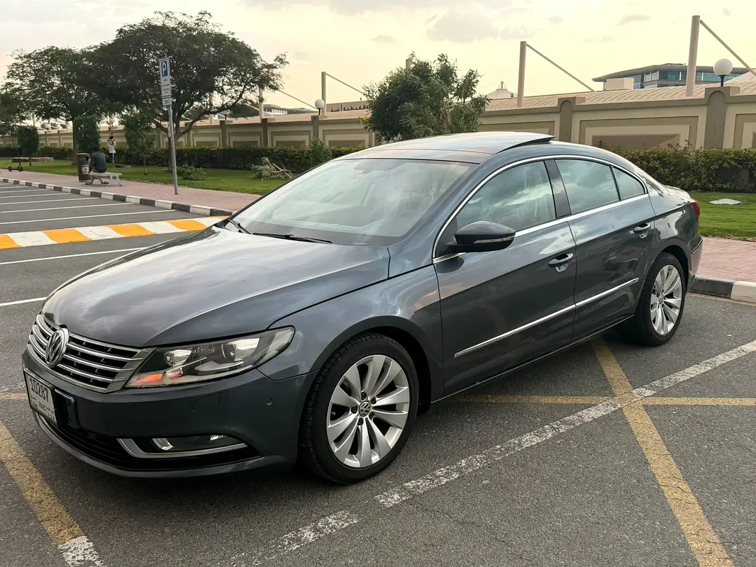 Volkswagen CC 2015 — photo 1 of 17