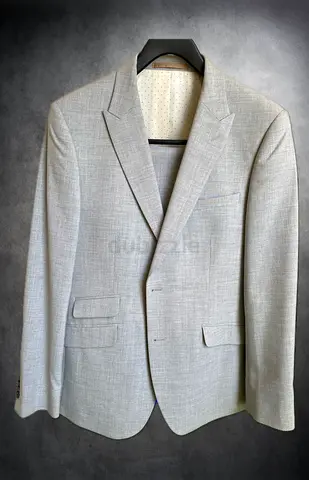 Pre-Loved Branded Mens Suit (Jacket: 42 / Waist: 32) Slim Fit