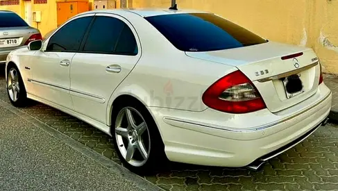 2010 Mercedes-Benz E-Class E 550 - Japanese Specs - Pristine Condition