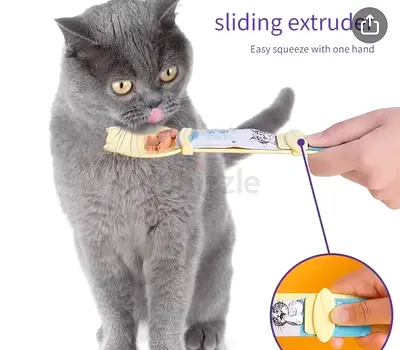 Treat Dispenser Spoon for Cat. Brand New. Still in Original Packaging.