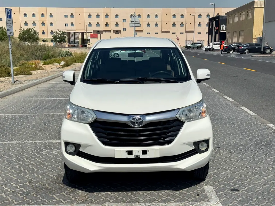 Toyota Avanza 2016 — photo 1 of 15