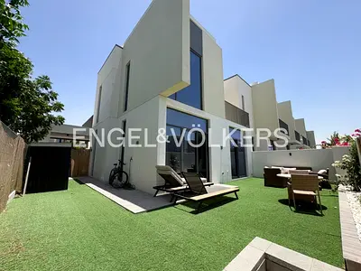 Single Row | Prime Location | Vacant