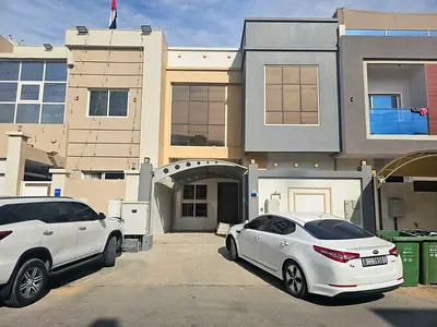 للايجار فيلا في الياسمين بعجمان 5 غرف ومجلس وصاله ومطبخ واسع مع غرفة خادمه