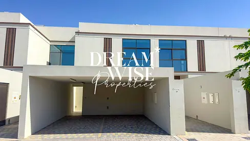 Single Row | Luxurious Townhouse | Prime Location