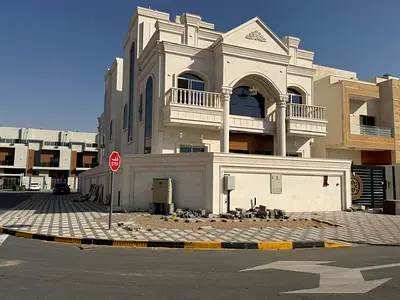 🏡 Villa for rent in Al-Haliyo 2 | 5 bedrooms + 2 living rooms (ground, first, and roof) | Central air conditioning | 160,000 (negotiable)