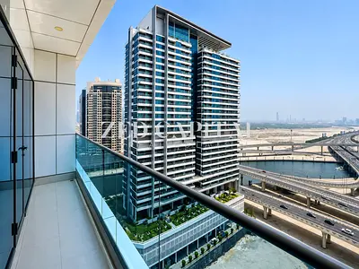 Spacious Layout | 1BR | Canal View | Business Bay