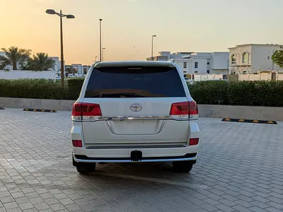 2018 Toyota LAND CRUISER 照片 18