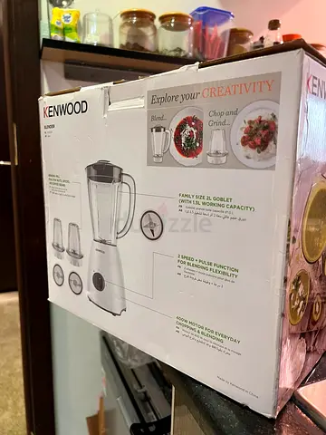 Kenwood blender with 2 set Goblet