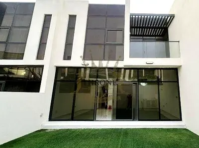 Vacant 10TH June | Spacious Layout | Middle Unit