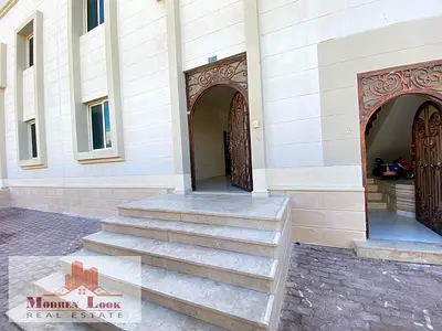 Pvt Entrance Gorgeous Look Three Bedroom Hall With Store Room Separate kitchen Proper Bathtub Washroom Shiny Finishing Big Sunlight Windows In KCA