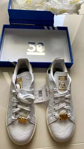adidas
x BAPE Stan Smith 30th Anniversary sneakers