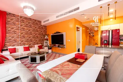 Exclusive | 4 Bed Villa | Corner Unit | Huge Plot