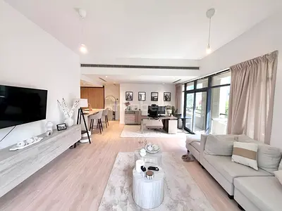 Large Layout | Fully Upgraded | Available June