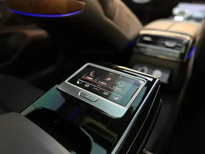 2021 AUDI A8 缩略图 17