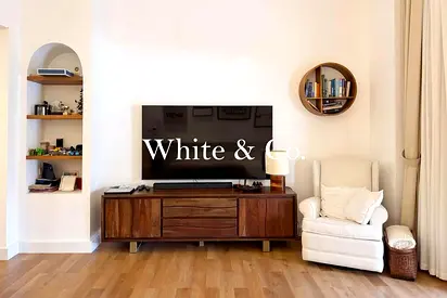 Large Terrace| Upgraded|Vacant on Transfer