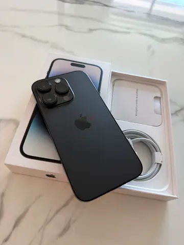 Iphone 14 Pro just like brand new, Box + Cable