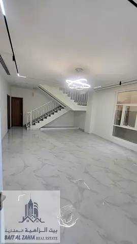 Brand new villa front of E311