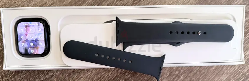 Apple Watch Series (black) with extra black sport band - Good condition