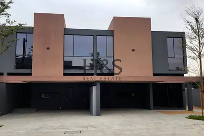 Distress Deal | Single Row 3BR Townhouse | Azalea Masaar | Freehold