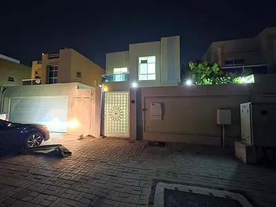 🏡 فيلا فاخرة للإيجار في الزاهية – تصميم مودرن راقي