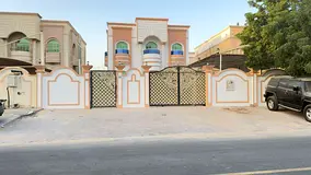 Villa for sale in Rawda 2, land area 5000 sq ft, 5 bedrooms, majlis, living room and maid's room