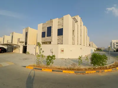 للايجار فيلا كورنر بمنطقة العامرة بعجمان مكونة من 6 غرف ماستر ومجلس وصالة وغرفة خادمة