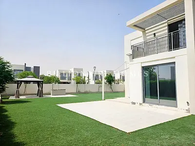 HUGE PLOT | CORNER UNIT | STAND ALONE