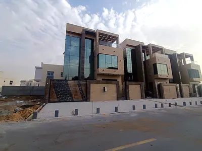 للبيع فيلا فاخره في الحليو2 ارضي واول وروف 5 غرف ومجلس وصالة وغرفة خادمة وغرفة دراسة