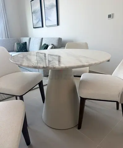 Coffee table and set of 4 chairs