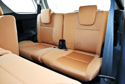 Toyota fortuner 3er row folding seats. Leather Brand new