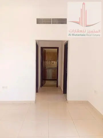 الراشدية3/بلكونة/باركن خلف البناية/مميزة/للعائلات