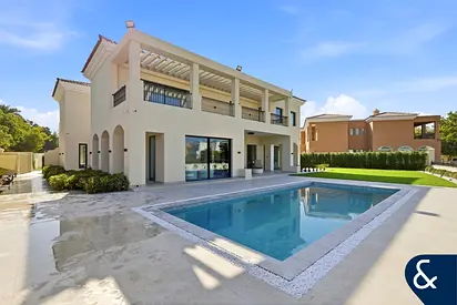 Amazing Golf View | Fully Upgraded | Huge Plot