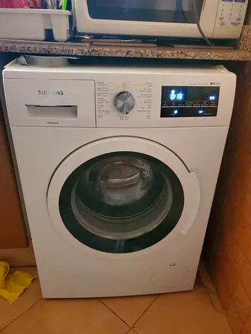 Siemens letest model iQ500 9kg washing machine
