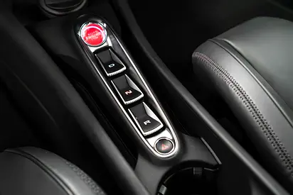 صورة 10 لـ 2023 Mclaren ARTURA