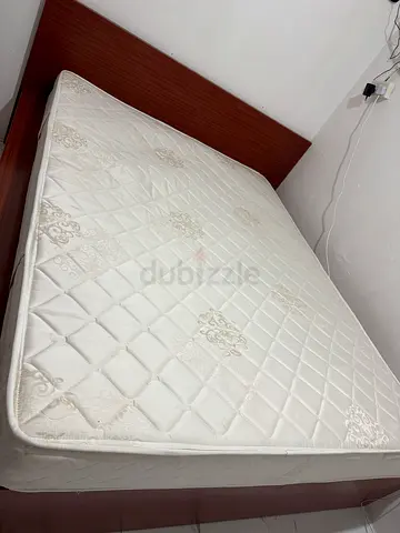 Queen size mattress gently used