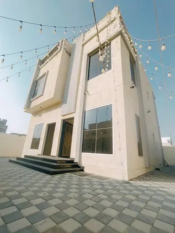 🏡فيلا تاني ساكن للايجار وبسعر خيال  بعجمان منطقة الحليو!  فيلا 3 غرف ماستر  و صالة و مجلس غرفة خادمة فقط 80 الف نهائي