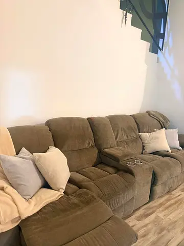 4-Seater Recliner Sofa/Couch for Sale
