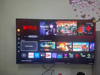 Hiesense 55 Smart LED TV - with original box